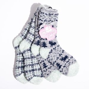 2 PACK NWT WOMEN'S SOFT CREW COZY SOCKS